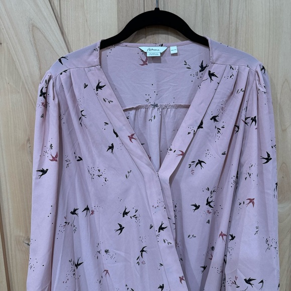 Reitmans The Short cut bird print blouse Size XXL Pink side tie Shirt 2X - Picture 3 of 14